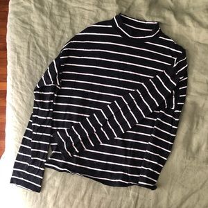 Everlane Mock Neck Crop